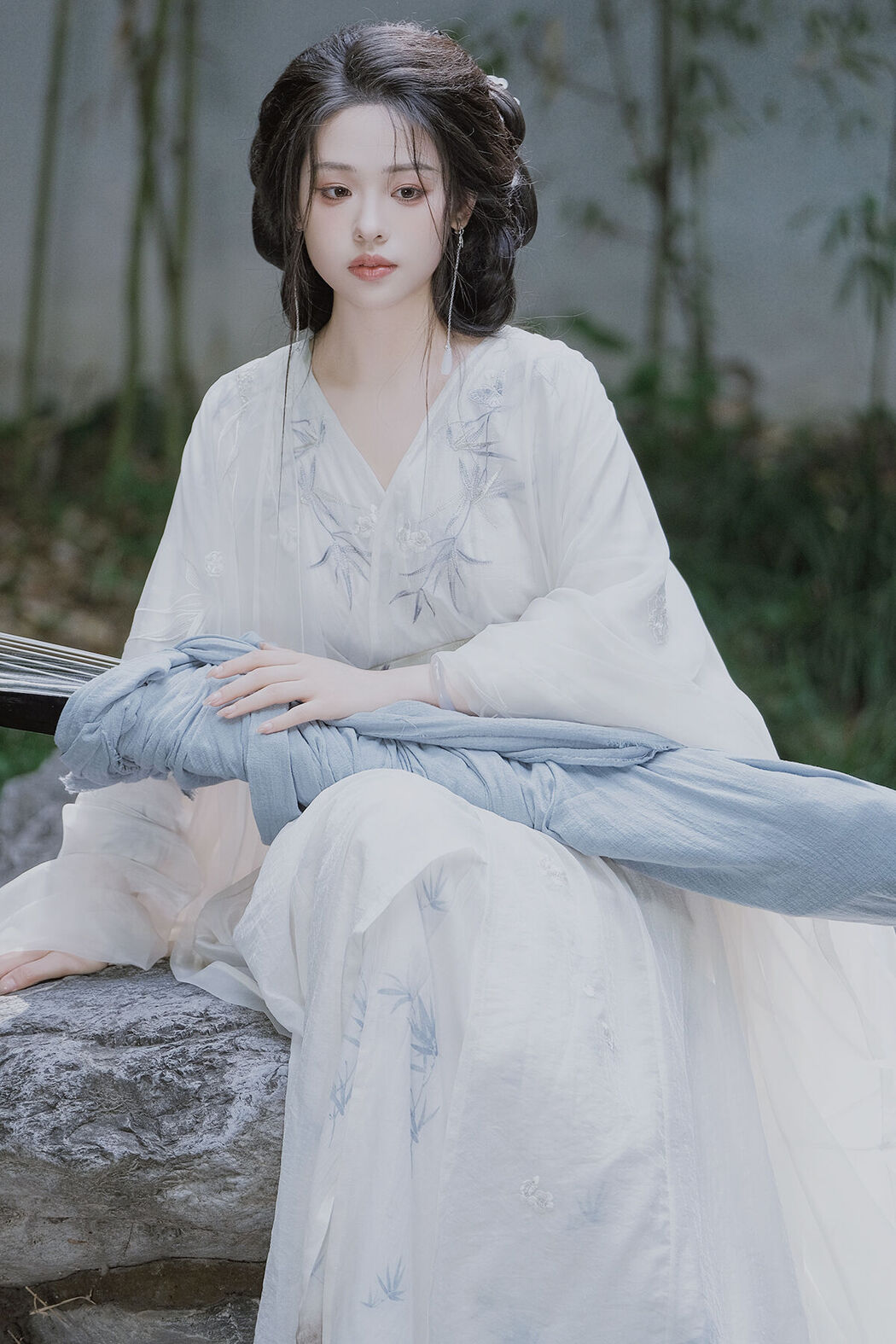YiTuYu艺图语 Vol.8206 瑶瑶 (25P) Cover Photo