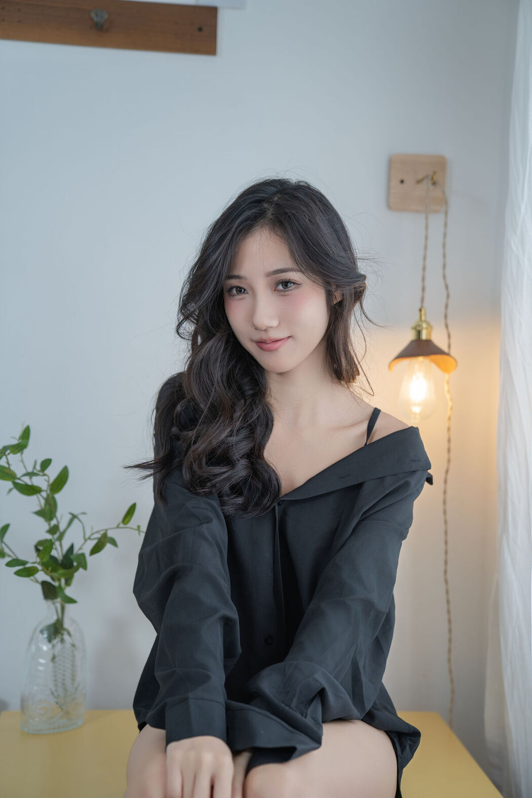 YiTuYu艺图语 Vol.8209 o1ne万 (23P)