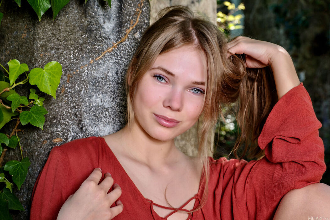 MetArt Luise – Clear Contrast Part1 (51P)