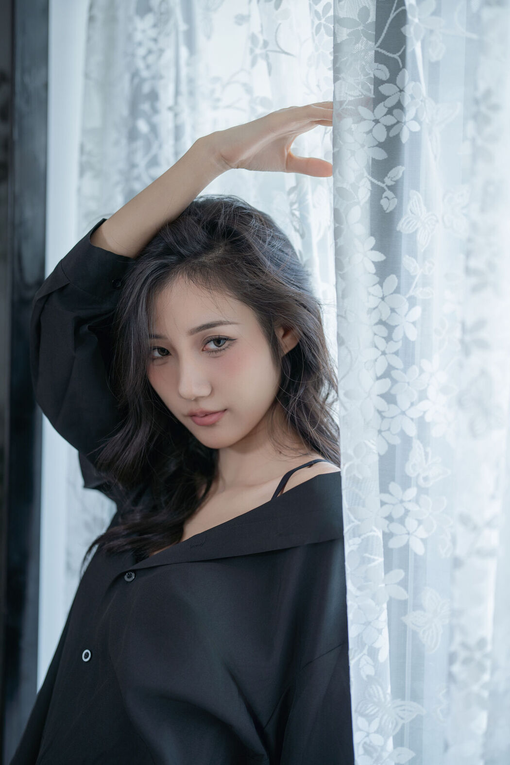 YiTuYu艺图语 Vol.8209 o1ne万 (23P)