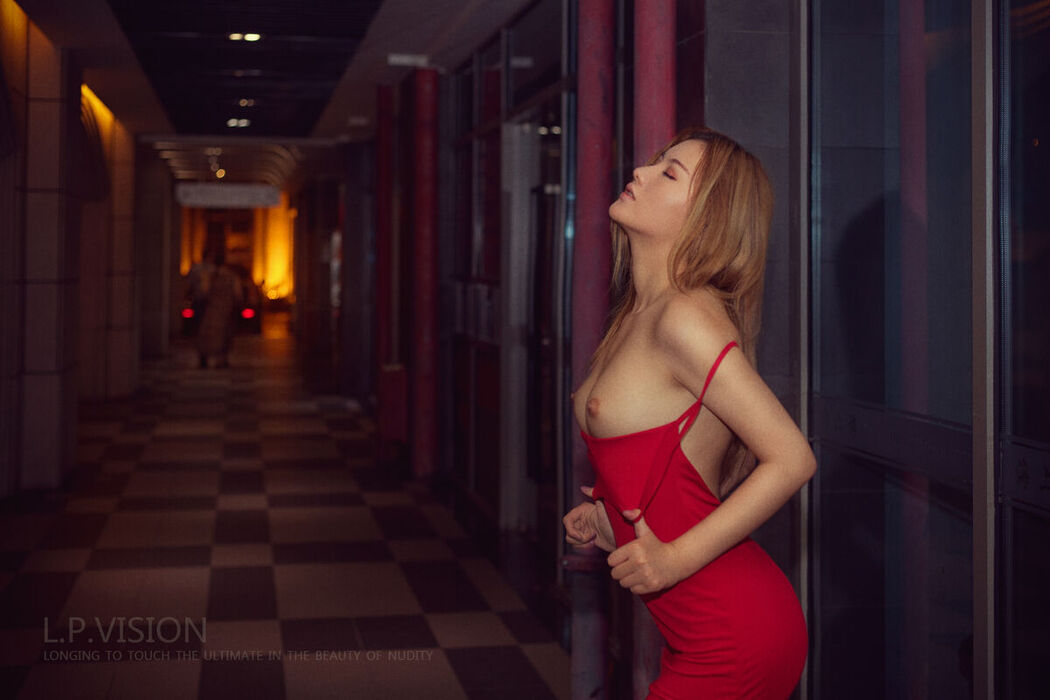 L.P.VISION Photography – 就是阿朱 Part01 (52P – 5V)