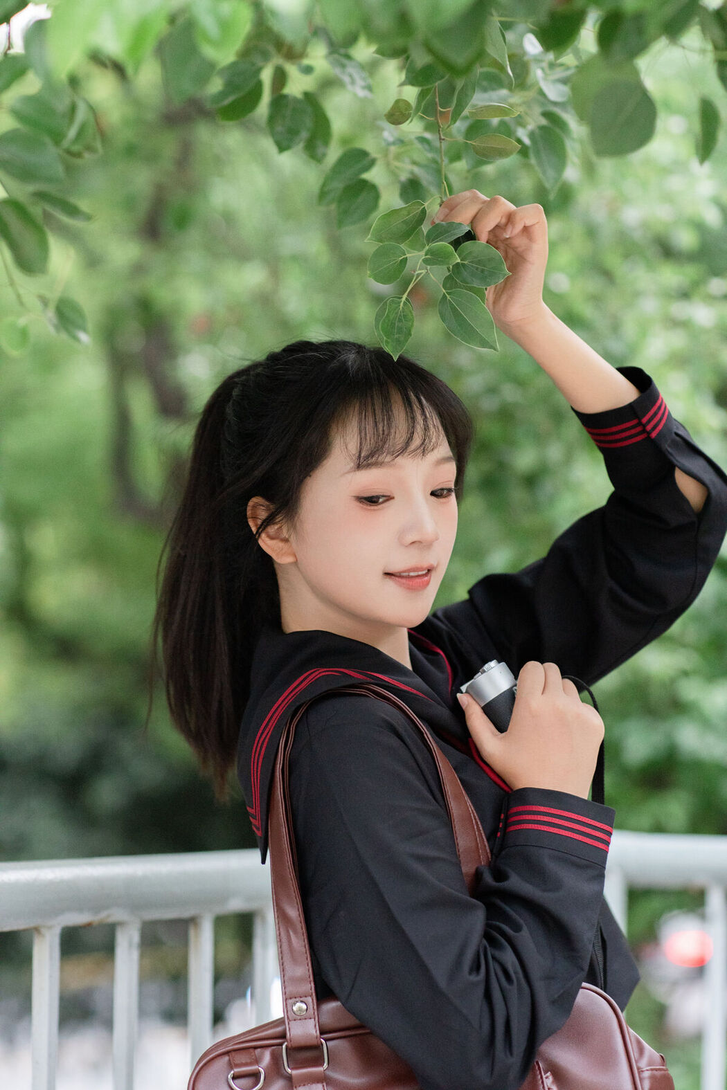 YiTuYu艺图语 Vol.8208 鱼泡泡 (23P)
