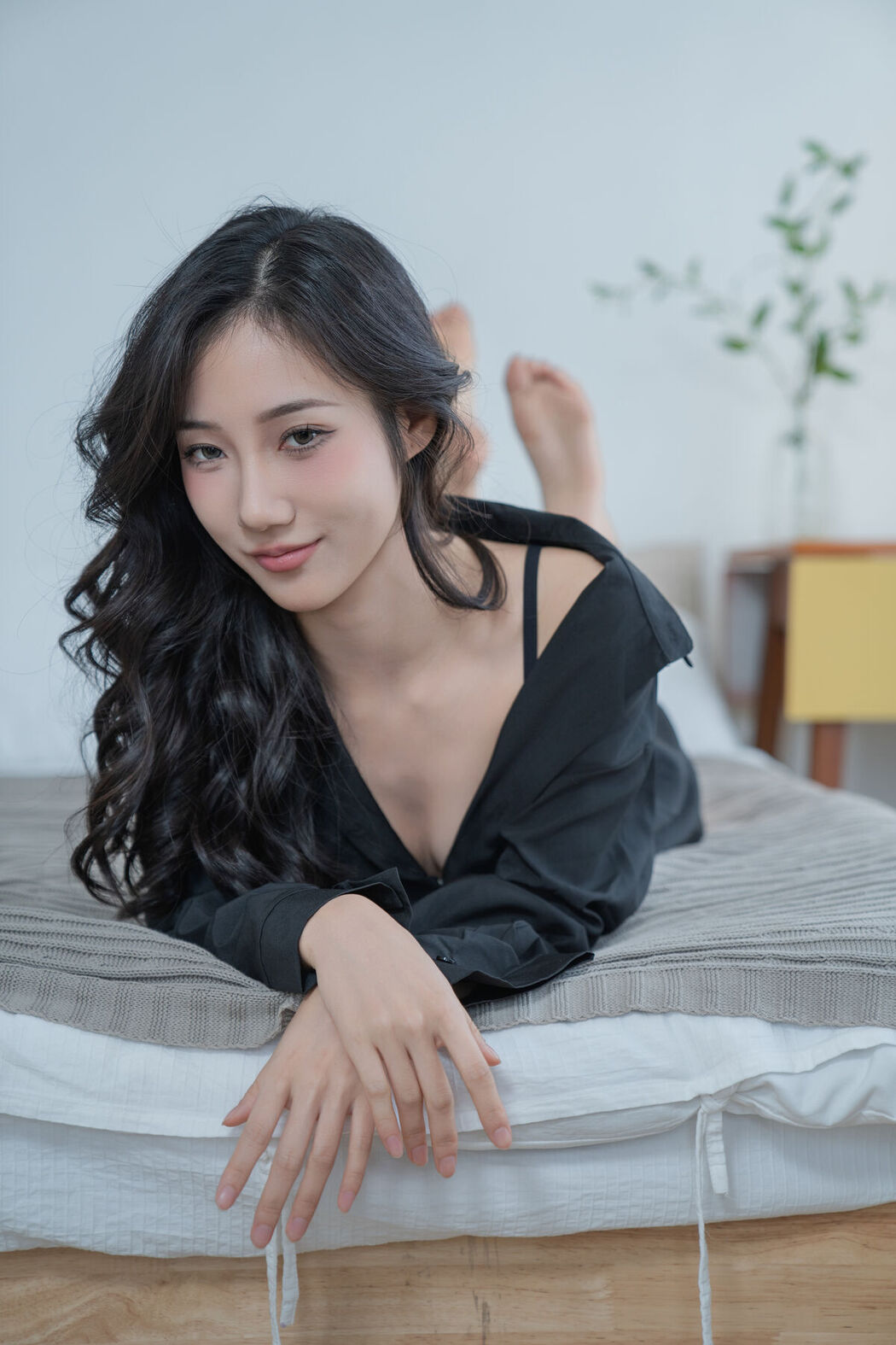 YiTuYu艺图语 Vol.8209 o1ne万 (23P)