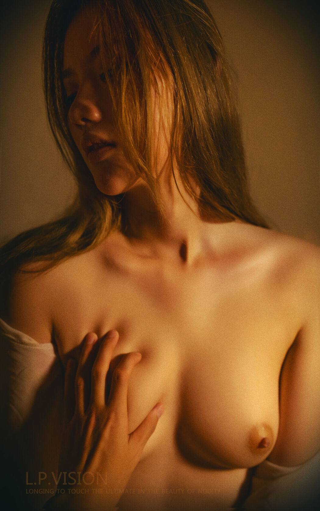 L.P.VISION Photography &#8211; 就是阿朱 Part01 (52P &#8211; 5V)