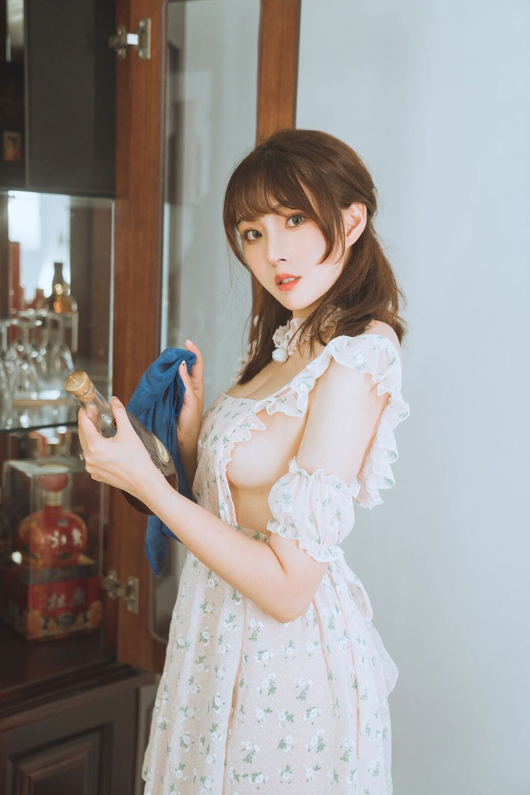Coser@Natsuko夏夏子 – 碎花围裙 (56P)