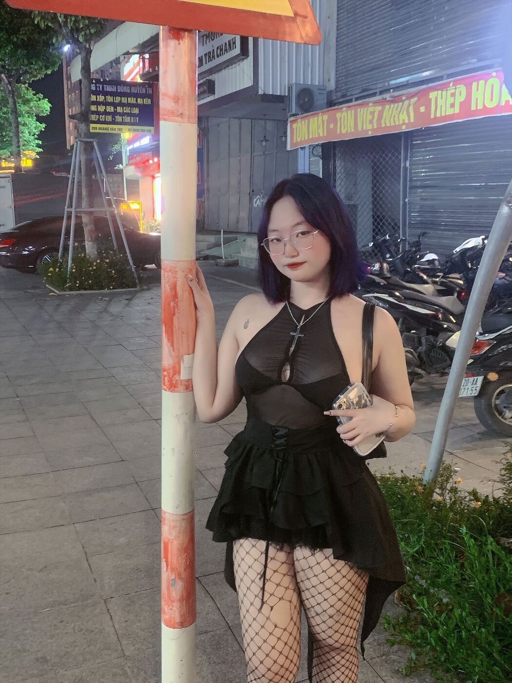 Coser@Nyan_Chan &#8211; 新作户外公园露出 Part1 (44P &#8211; 1V)