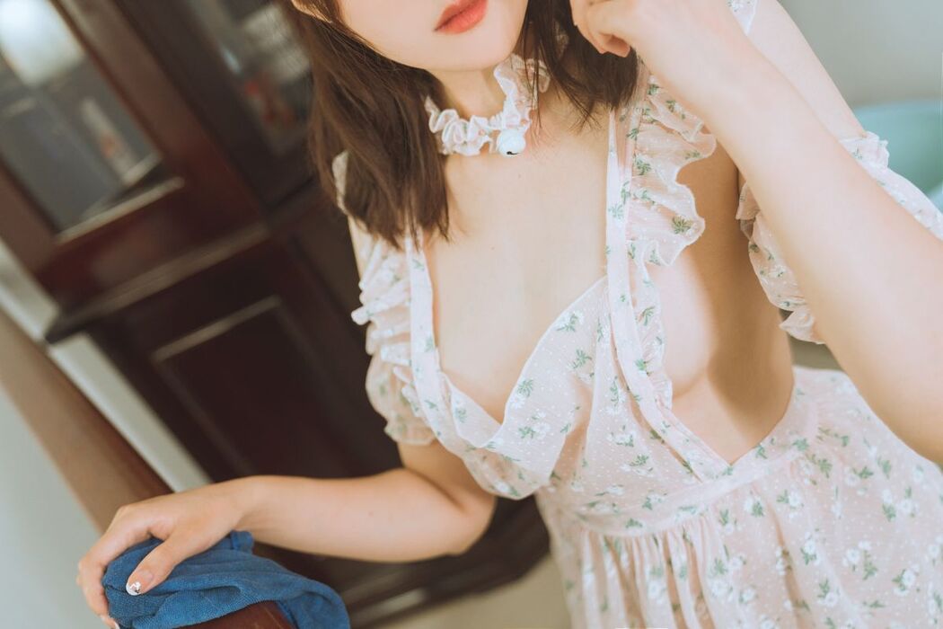 Coser@Natsuko夏夏子 – 碎花围裙 (56P)