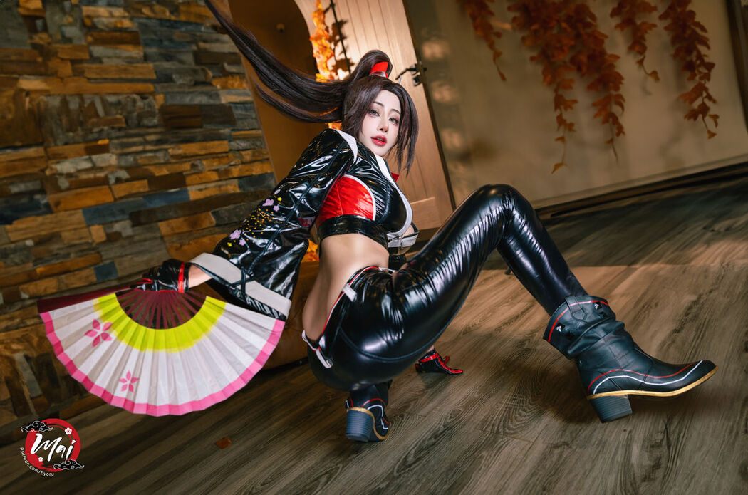 Coser@Byoru &#8211; Mai OG black Outfit (48P &#8211; 22V)