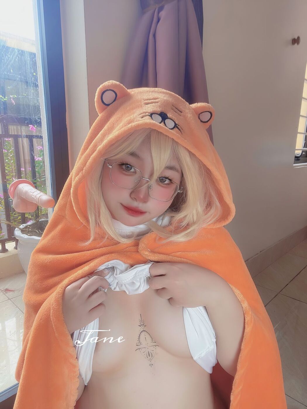 Coser@Nyan_Chan &#8211; 新作户外公园露出 Part1 (44P &#8211; 1V)