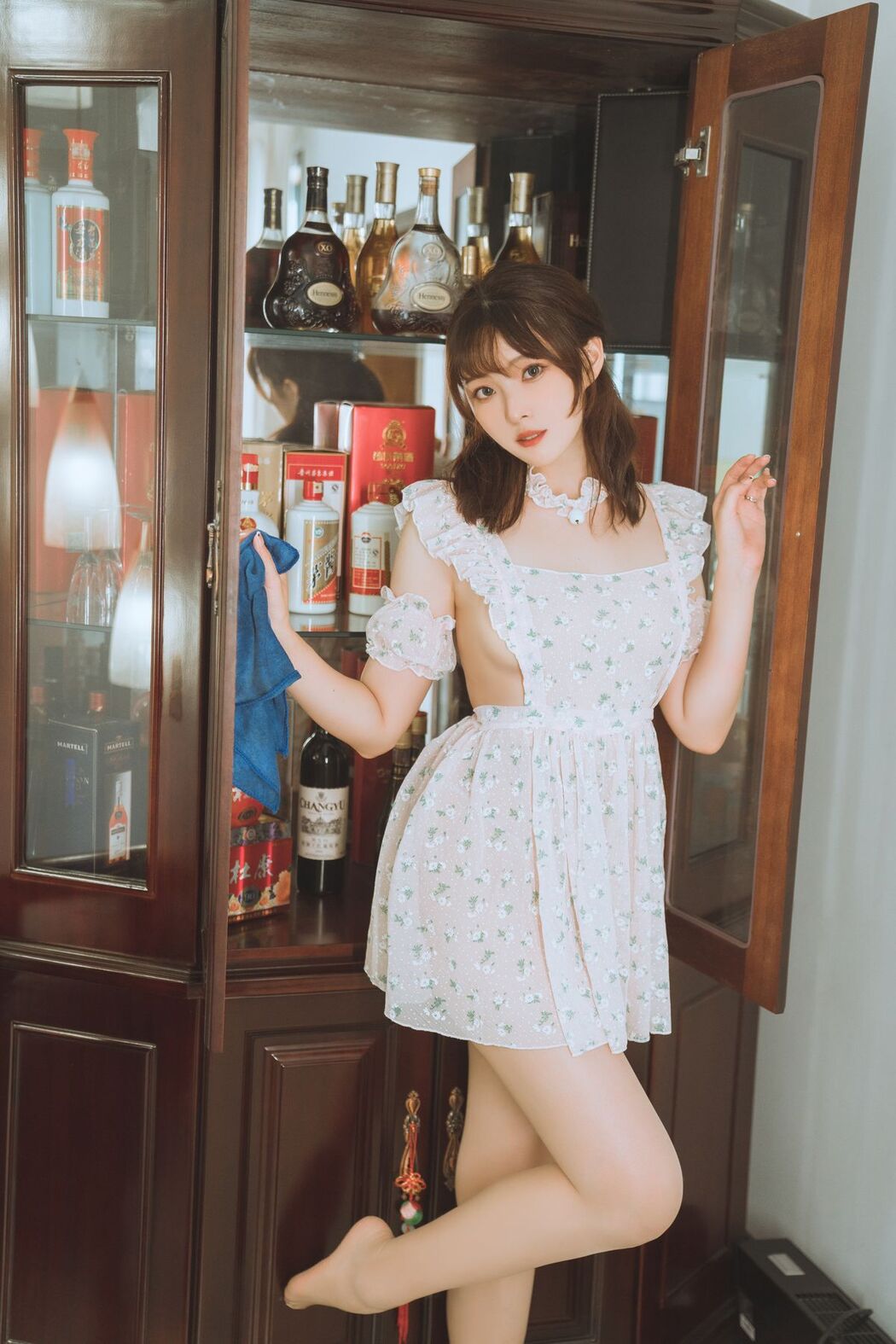 Coser@Natsuko夏夏子 – 碎花围裙 (56P)