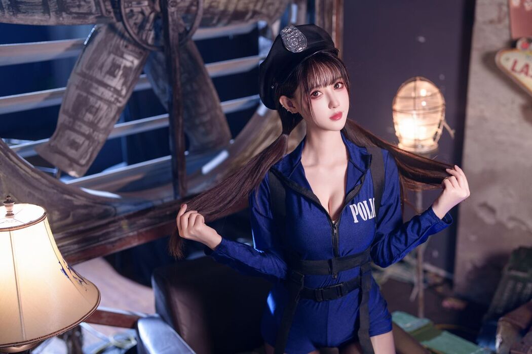 Coser@羽生三未 – 纯狱之风女警 (32P)