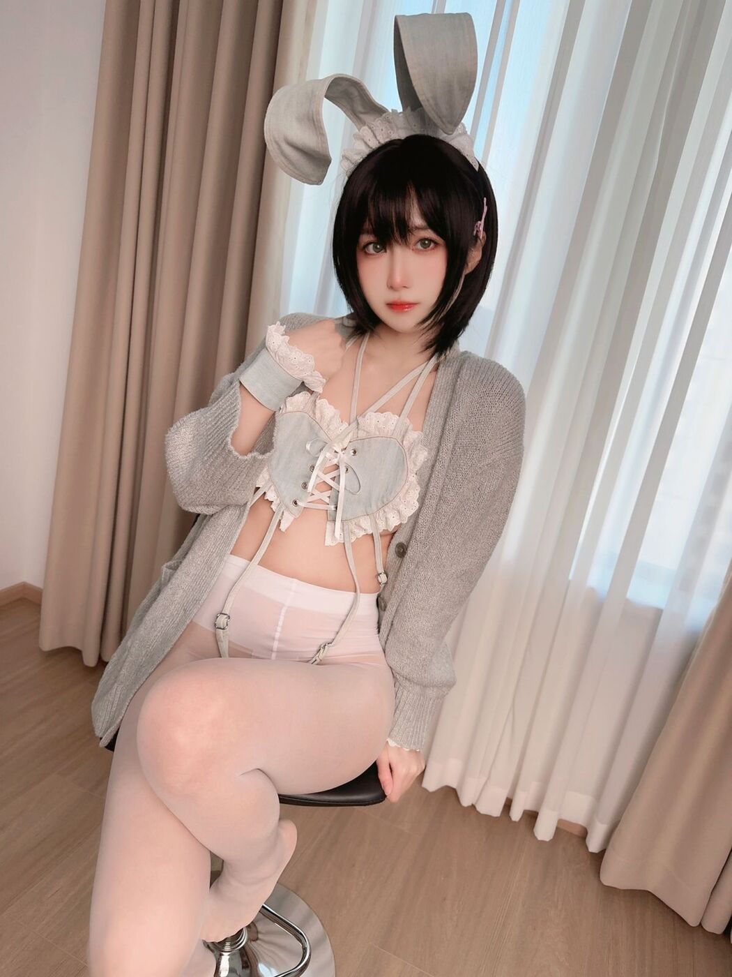 Coser@布丁大法 Pudding Dafa – 牛仔硬糖兔 Part1 (50P – 5V)