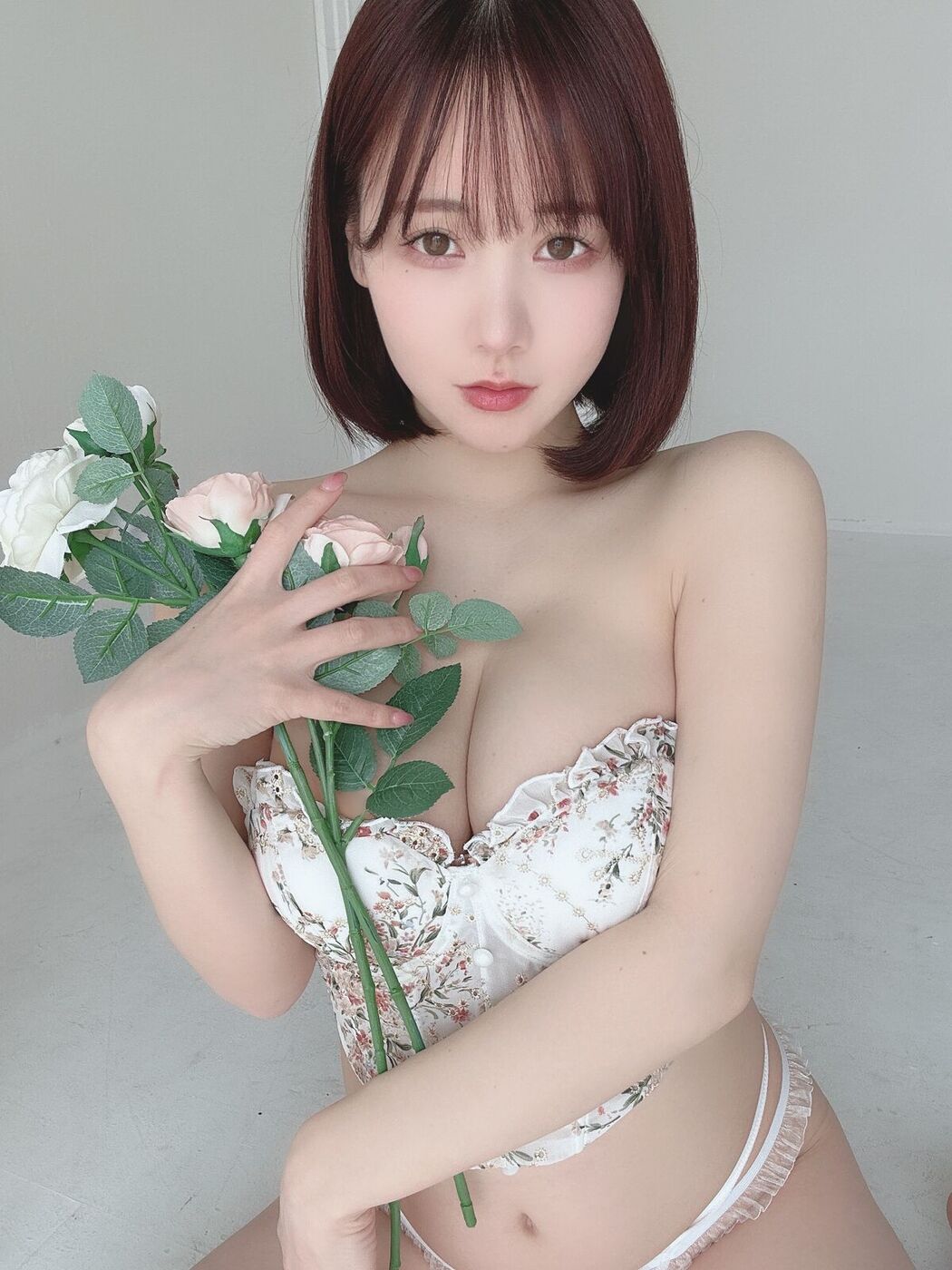 Coser@けん研 けんけん – Fantia 2024年08月 Part01 (66P – 4V)