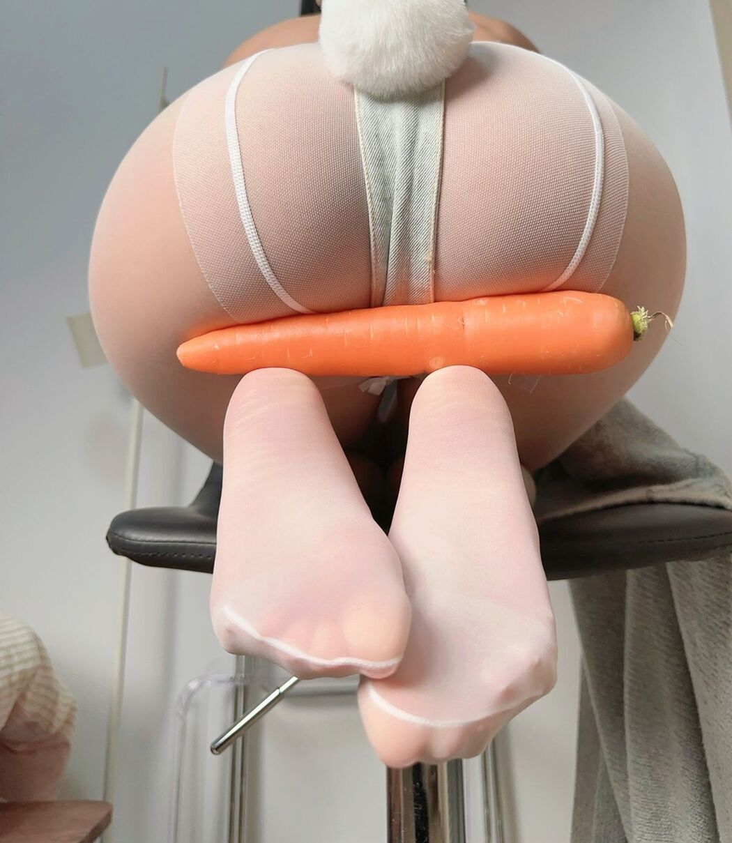 Coser@布丁大法 Pudding Dafa – 牛仔硬糖兔 Part1 (50P – 5V)