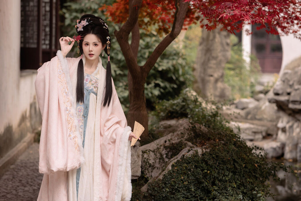 YiTuYu艺图语 Vol.8220 乔 (30P)