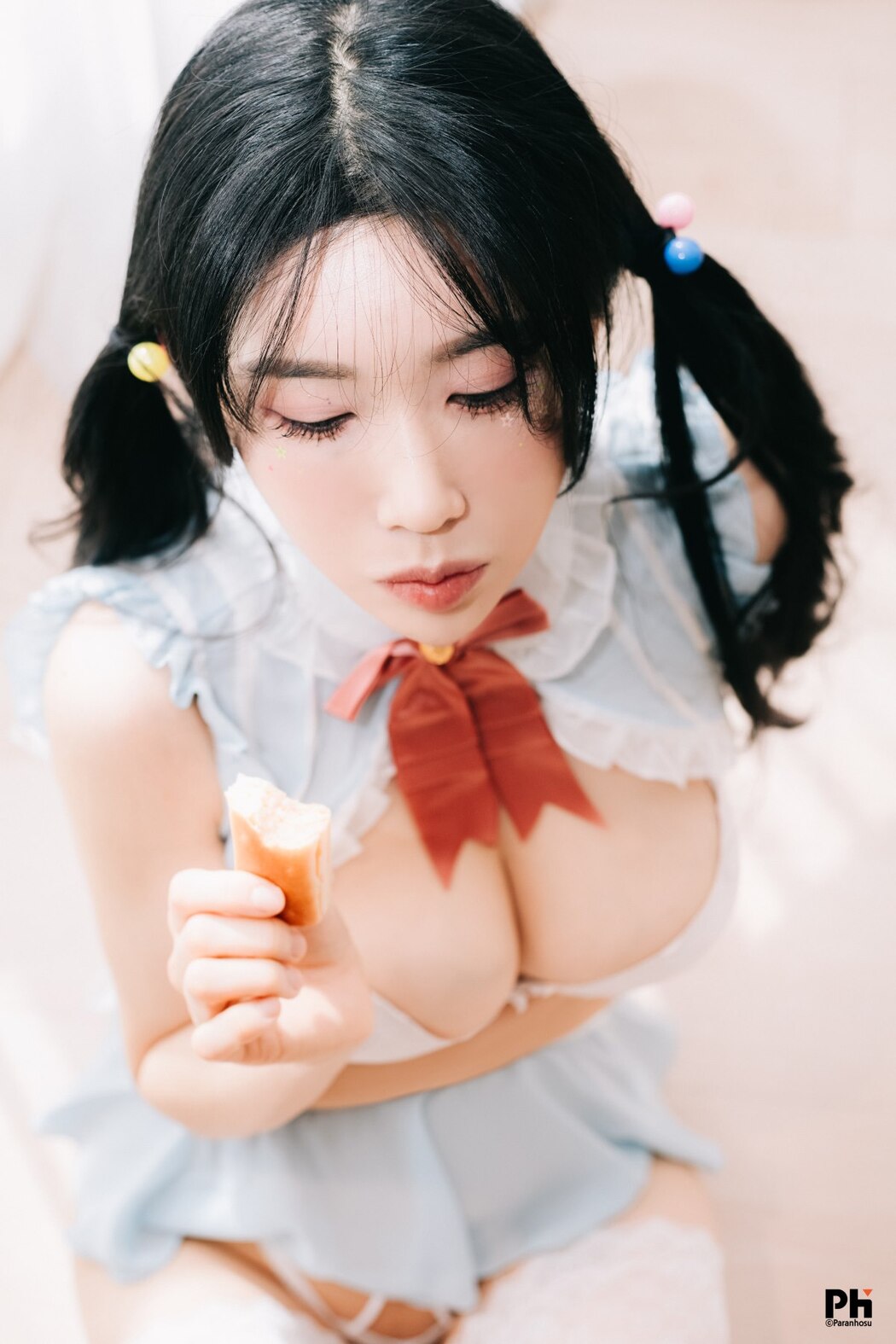 Paranhosu Sia_S22 Photo Book Vol.6 – Lollipop