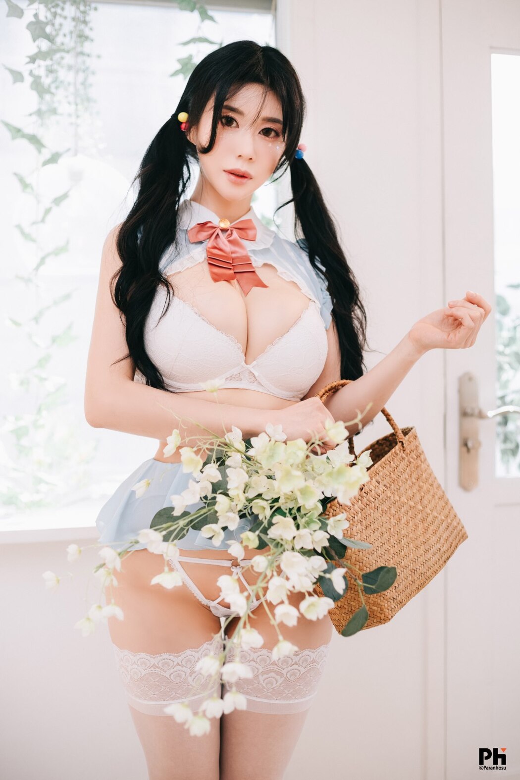 Paranhosu Sia_S22 Photo Book Vol.6 – Lollipop