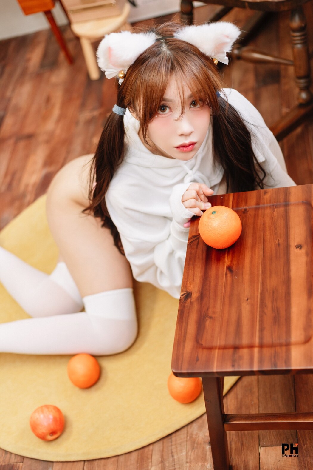 Paranhosu Sia_S22 2022 Photo Book Vol.4 Meow Meow Punch