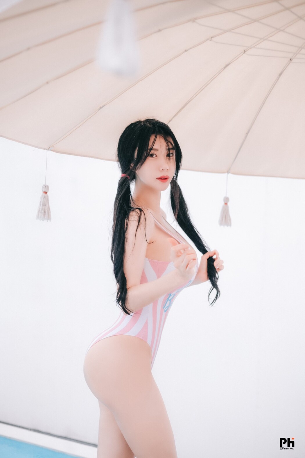 Paranhosu Vol.2 Sia_S22 – Photo Book Girlfriend B