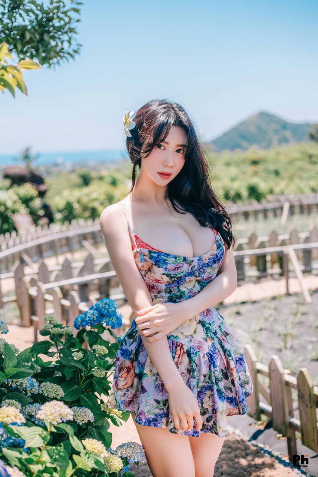 Paranhosu Sia_S22 Photo Book Vol.8 – Adorable Sia