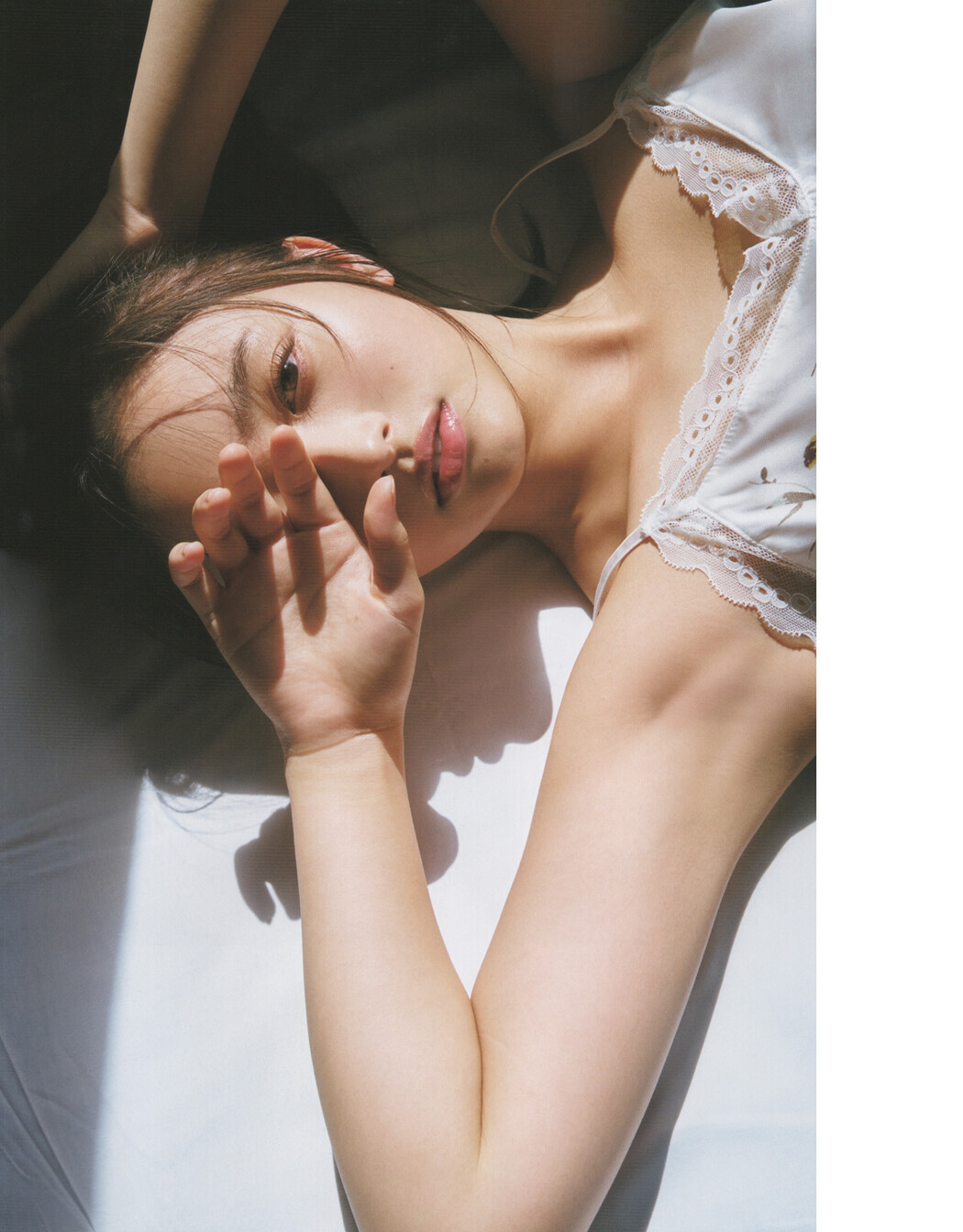 Nagi Inoue 井上和, 1st写真集 ～モノローグ～ Set.05 Cover Photo