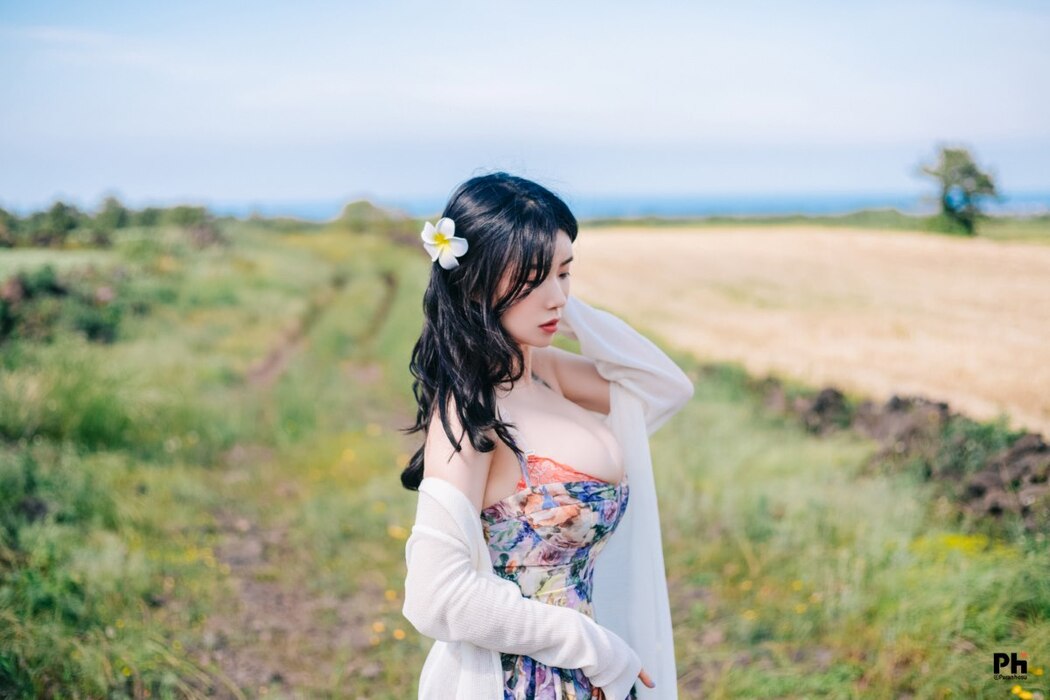 Paranhosu Sia_S22 Photo Book Vol.8 – Adorable Sia