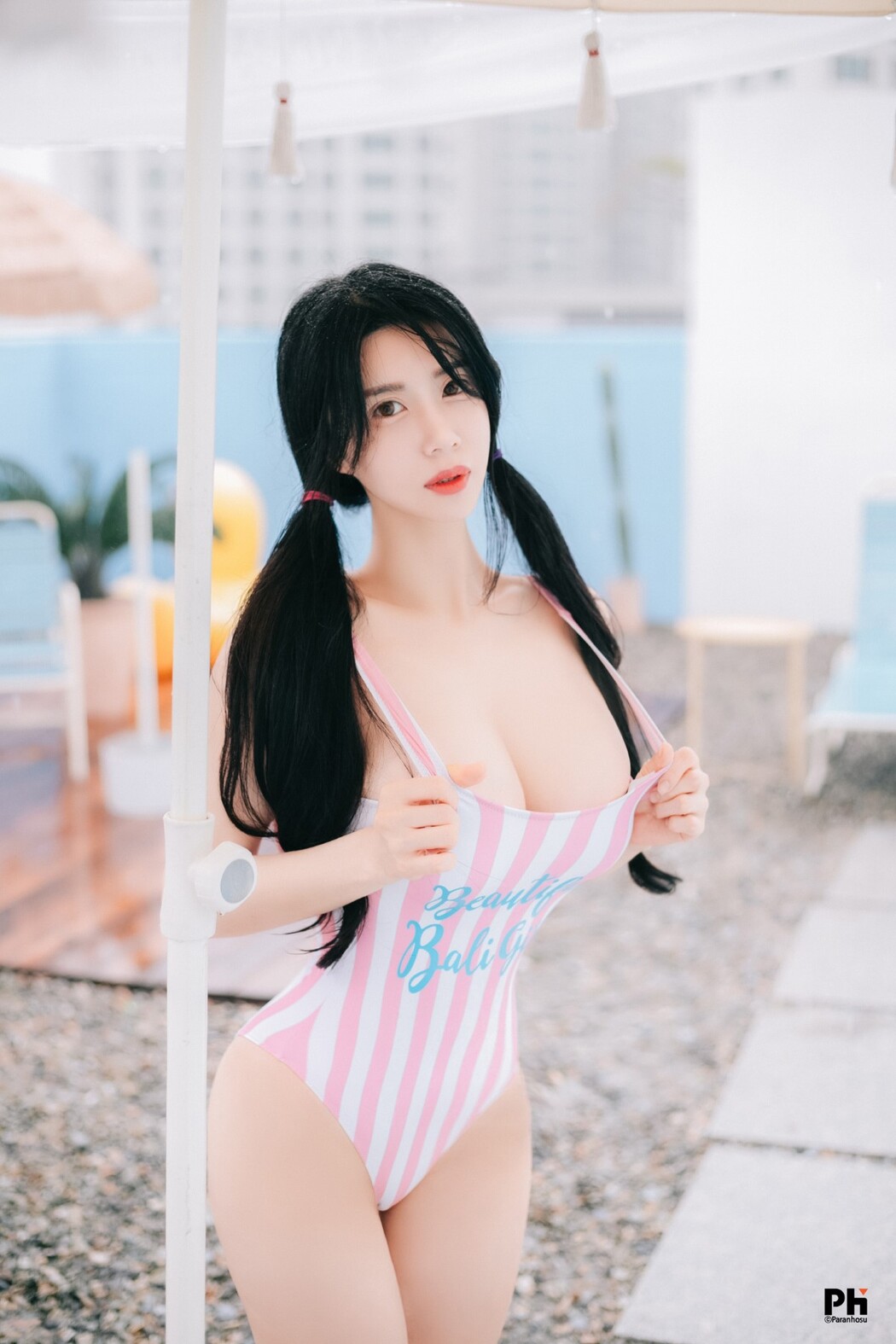 Paranhosu Vol.2 Sia_S22 – Photo Book Girlfriend B