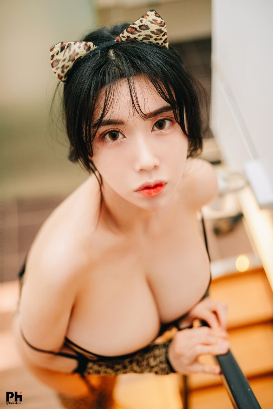 Paranhosu Sia_S22 Photo Book Vol.6 – Leopard