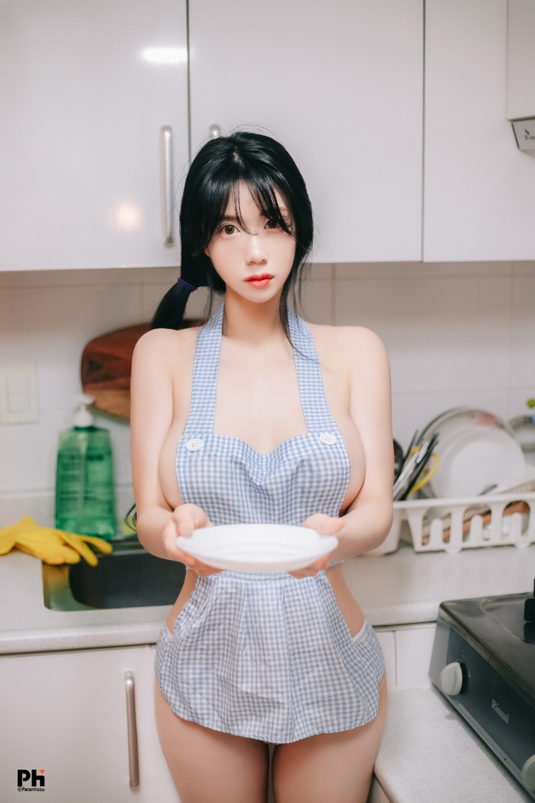 Paranhosu Vol.2 Sia_S22 – Photo Book Girlfriend A