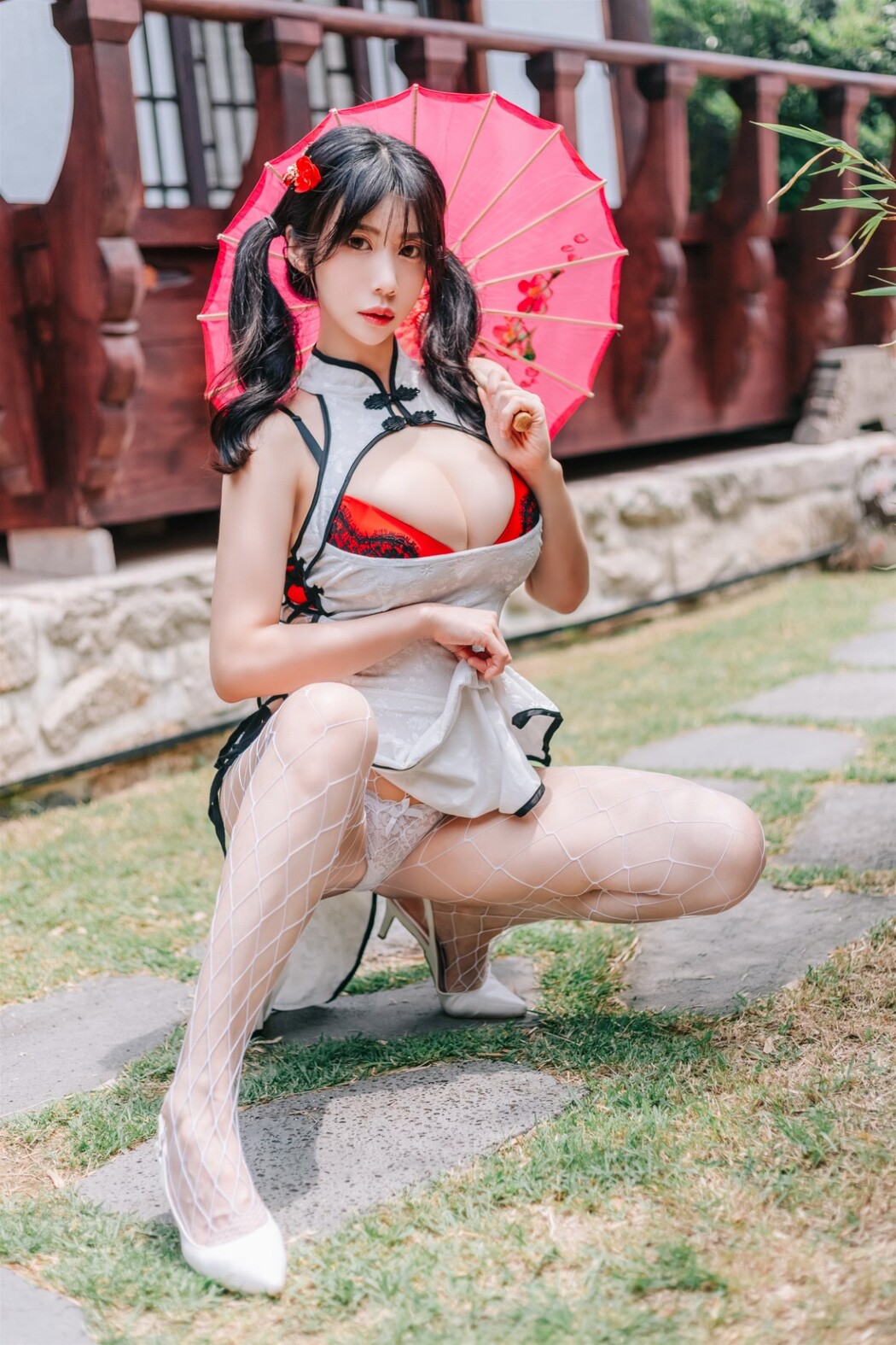 Paranhosu Sia_S22 – Bright Moon