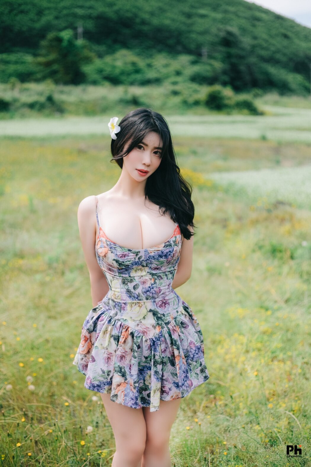 Paranhosu Sia_S22 Photo Book Vol.8 – Adorable Sia