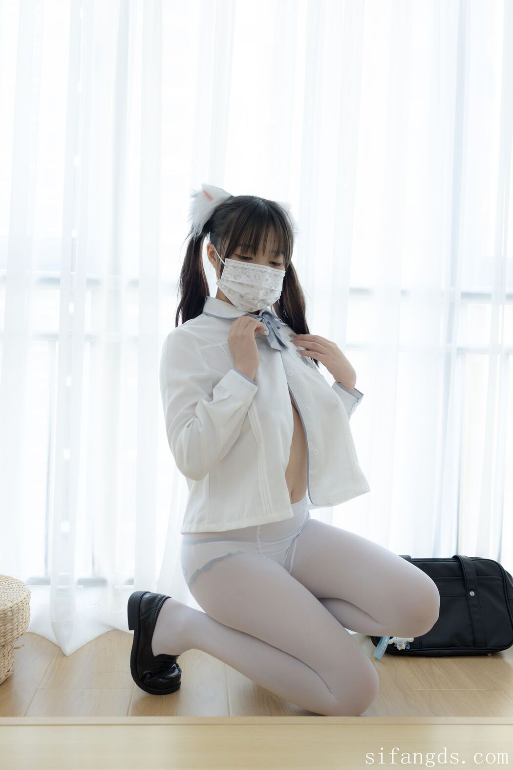 Shao Nu Zhi Xu 少女秩序 – 超级VIP 内部高价定制 R18 JK束缚 Part01 (61P – 1V)