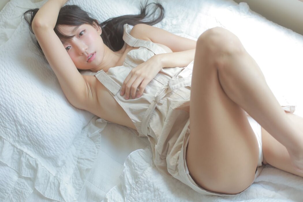 Eunji Pyo 표은지 Vol.02 Home B