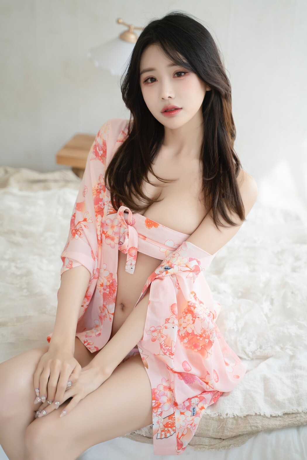 ROGLE YeonyuMilk Vol.01
