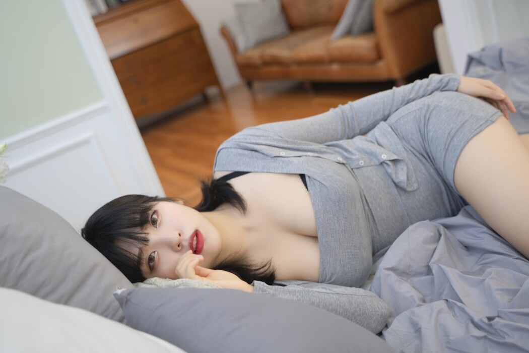 ROGLE Song Hana 송하나 – Leggings