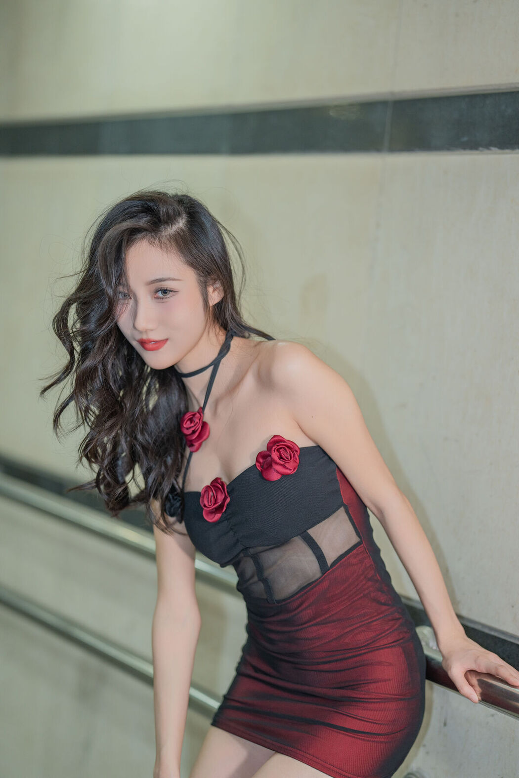 YiTuYu艺图语 Vol.8223 o1ne万 (23P)