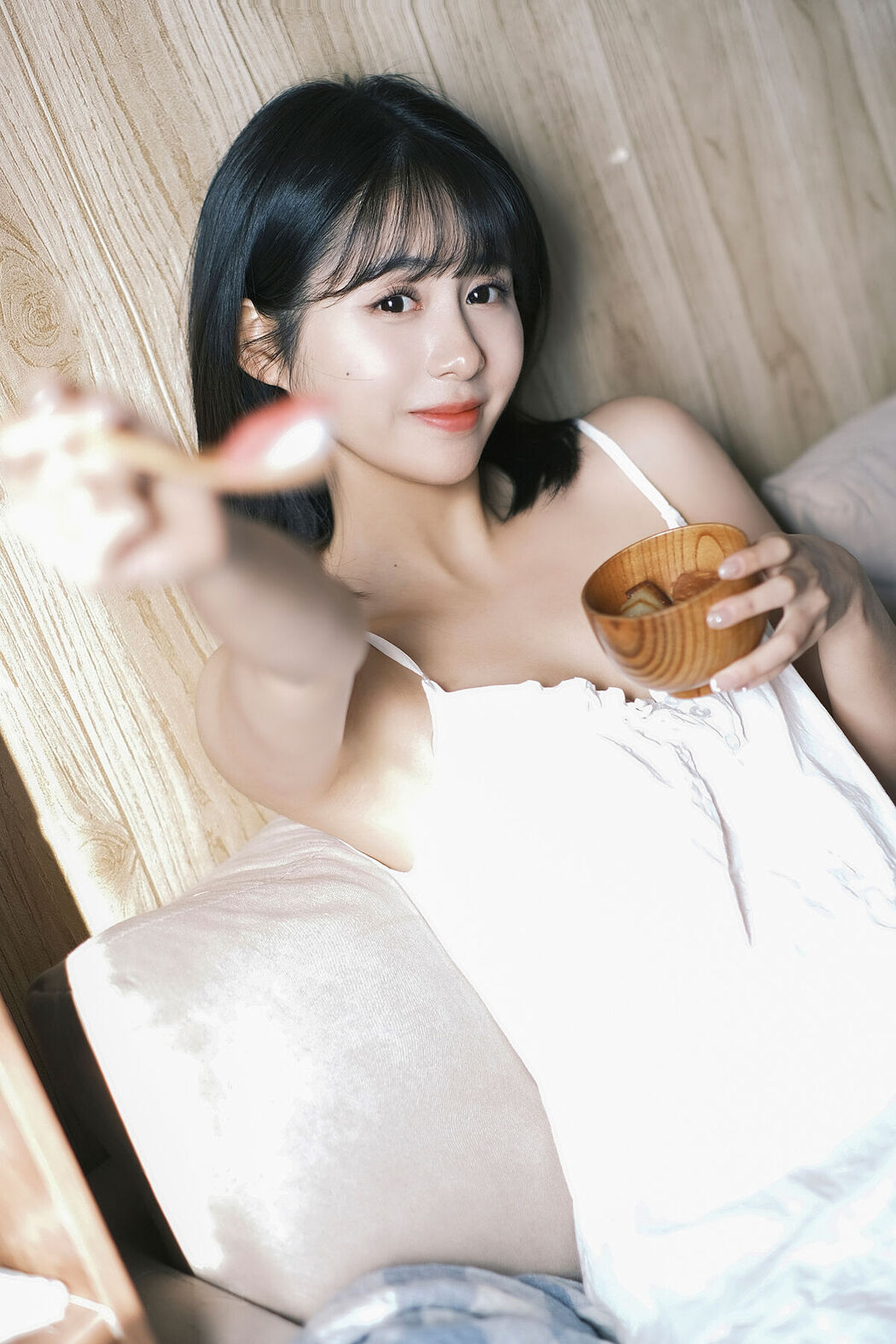 YiTuYu艺图语 Vol.8221 心怡 (22P)