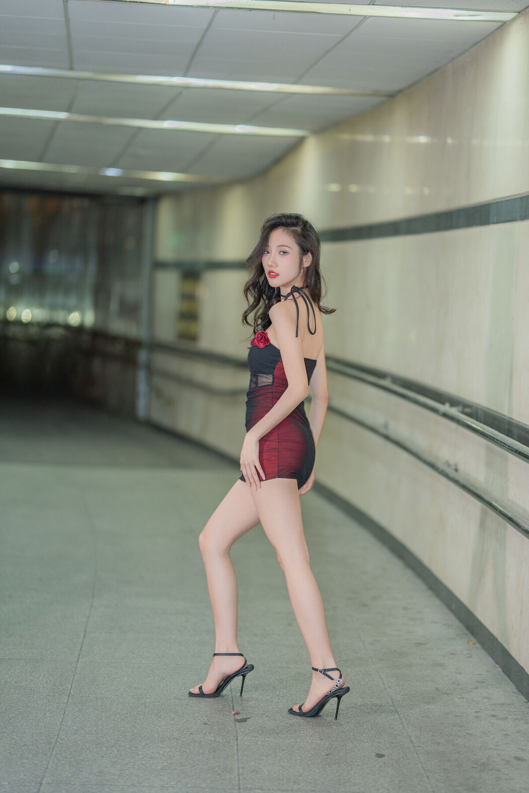 YiTuYu艺图语 Vol.8223 o1ne万 (23P)