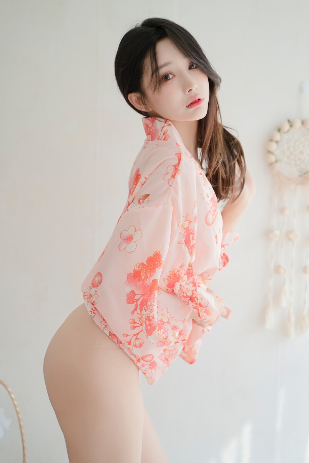 ROGLE YeonyuMilk Vol.01