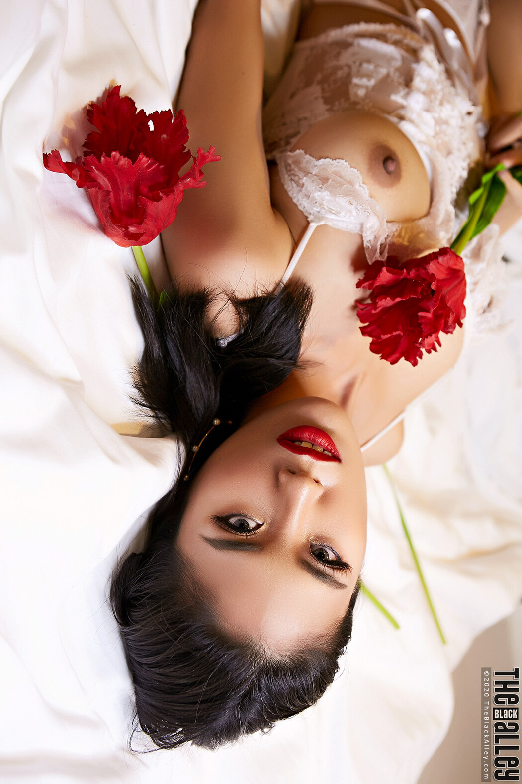 Deanna The Black Alley Photobook Set.20
