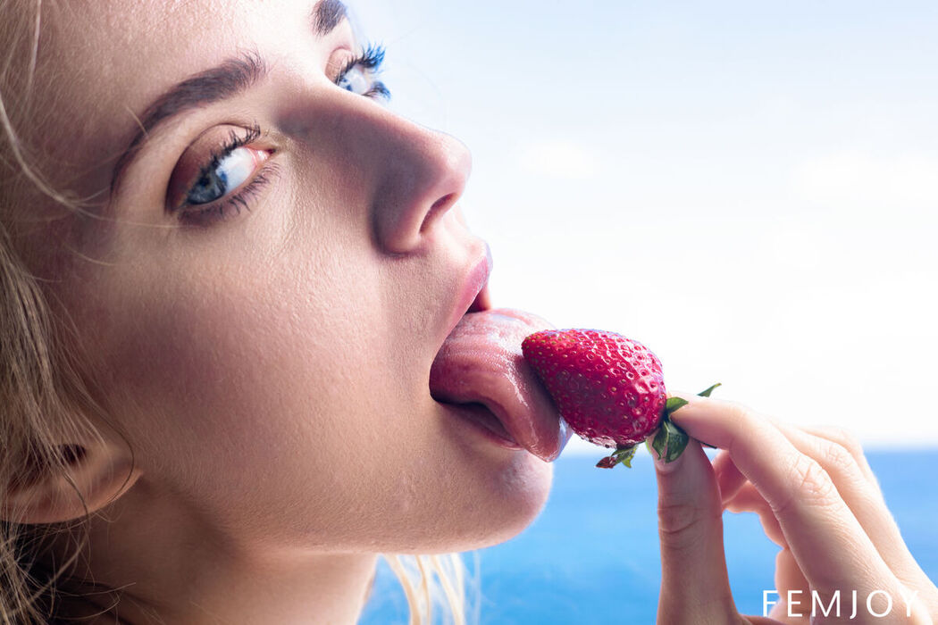 FemJoy Oxana Z &#8211; Great View (84P)