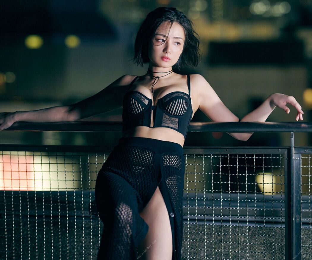 JP Moemi Katayama 片山萌美 &#8211; 街に生きる 週プレ PHOTO BOOK (65P)