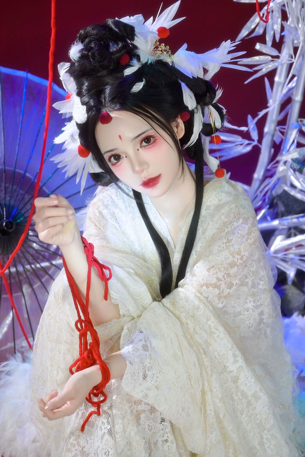 YiTuYu艺图语 Vol.8231 哩小莹 (25P)