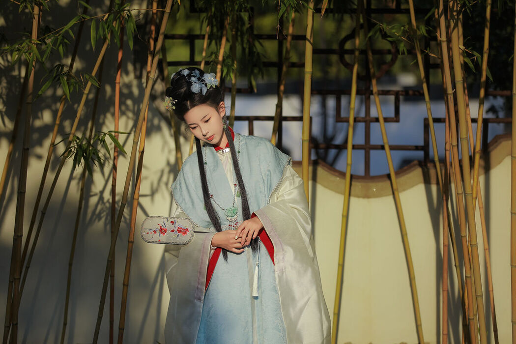 YiTuYu艺图语 Vol.8230 酒酿圆子 (24P)