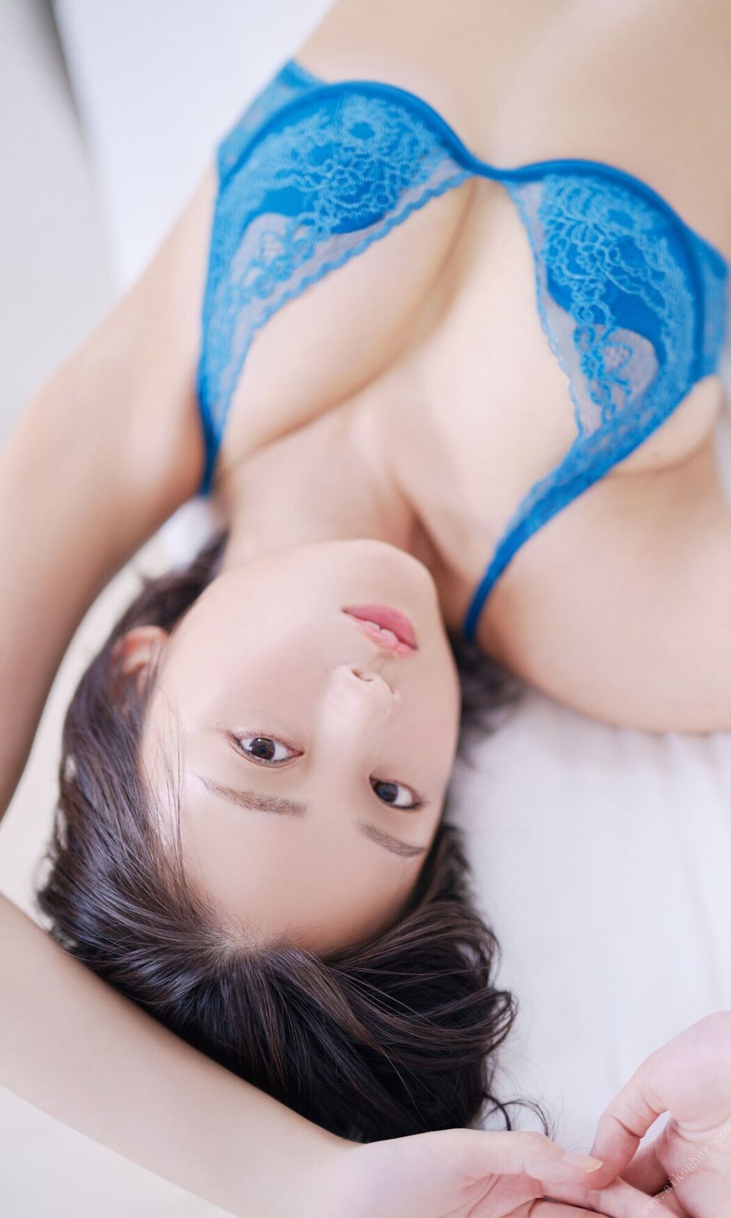JP Moemi Katayama 片山萌美 &#8211; 街に生きる 週プレ PHOTO BOOK (65P)