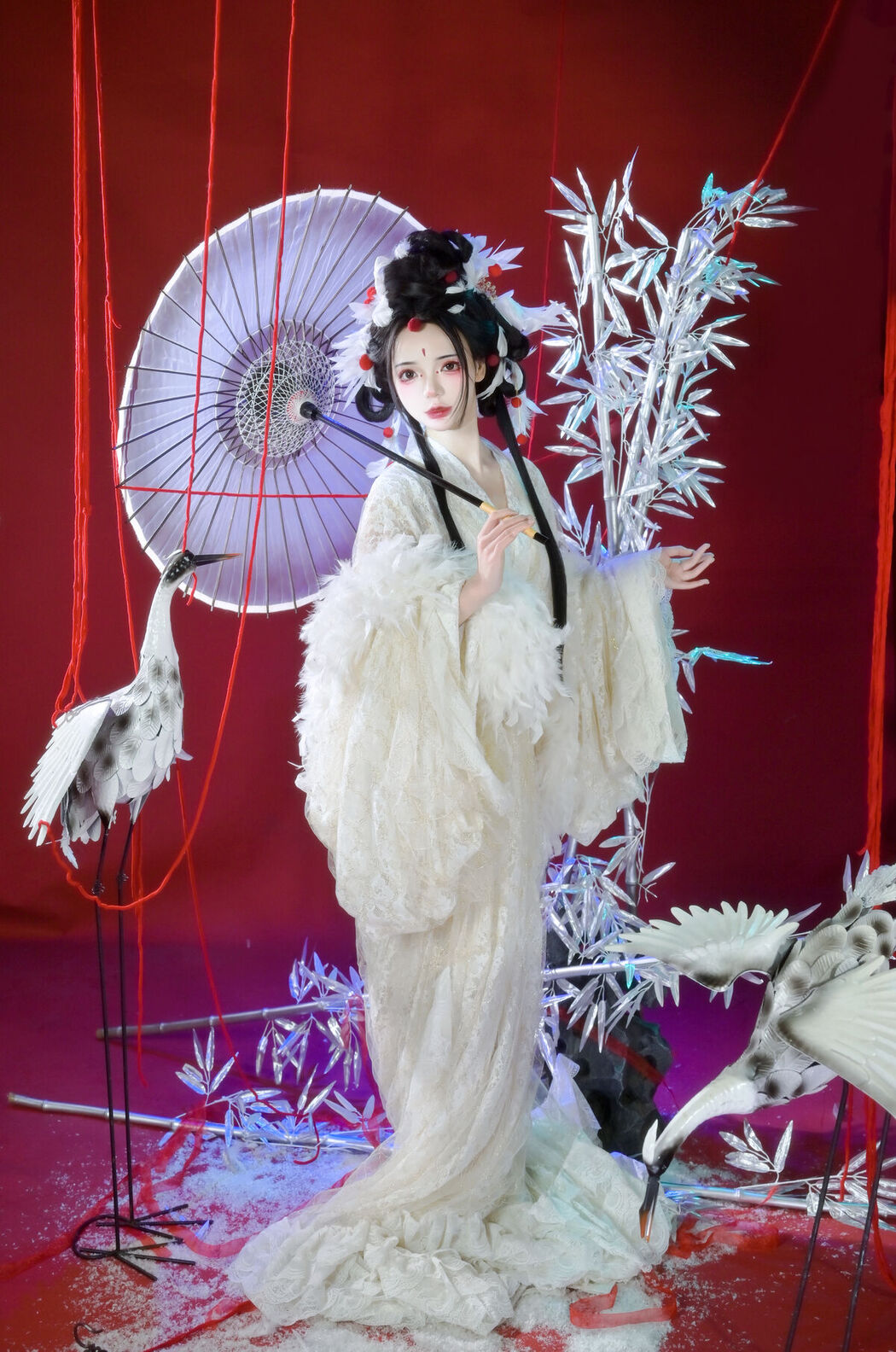YiTuYu艺图语 Vol.8231 哩小莹 (25P)