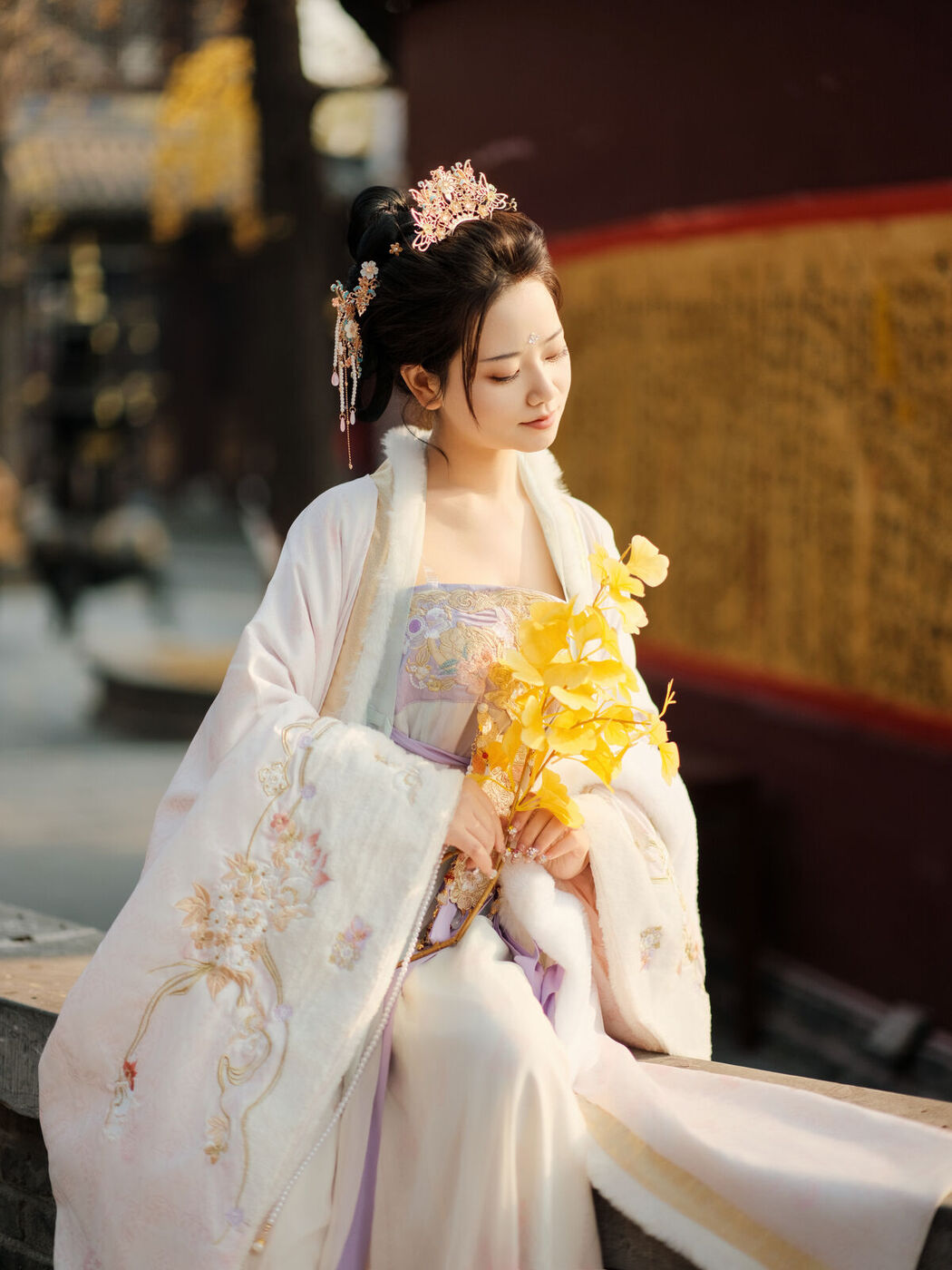 YiTuYu艺图语 Vol.8236 媛媛 (26P)