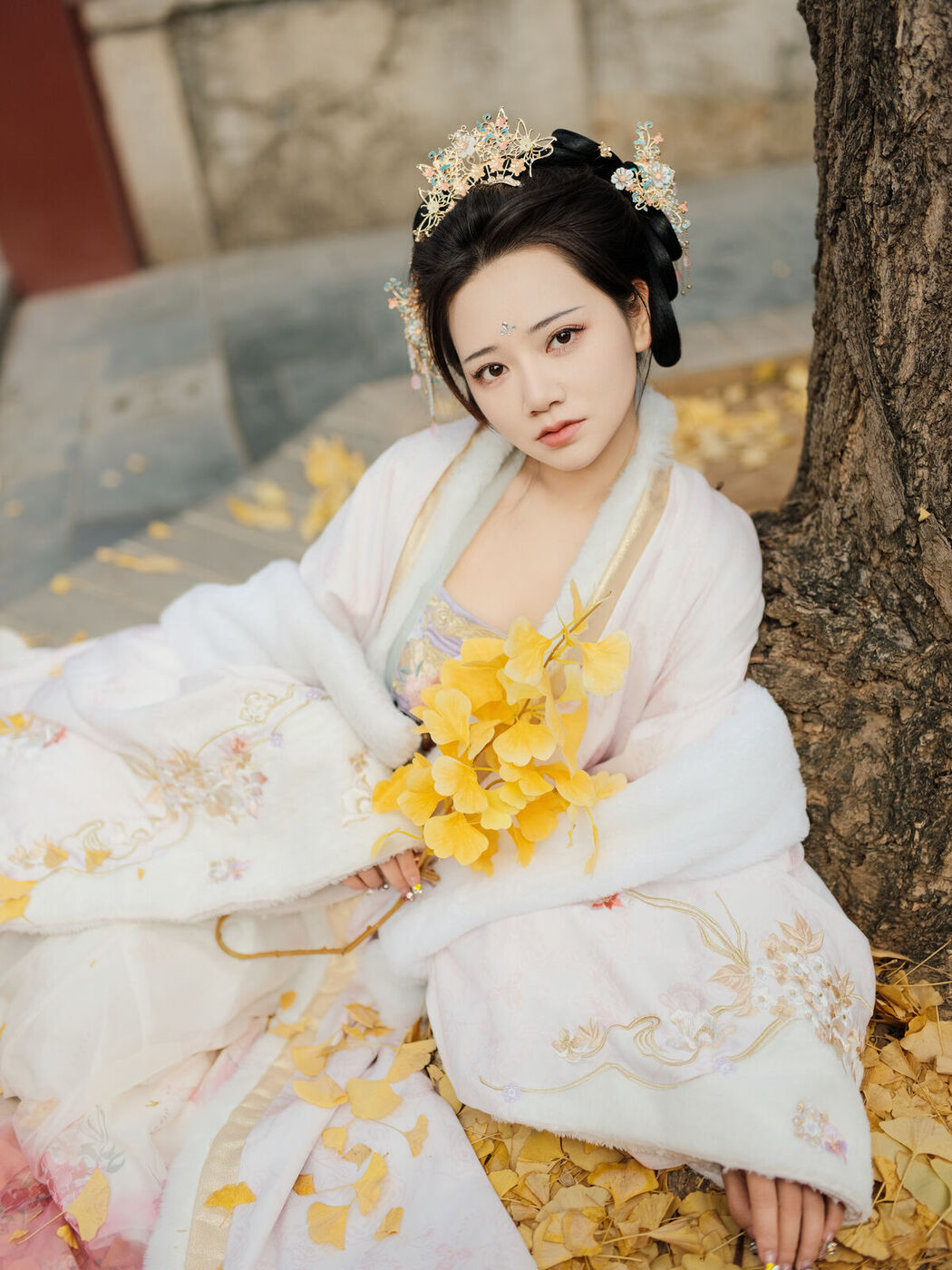 YiTuYu艺图语 Vol.8236 媛媛 (26P)