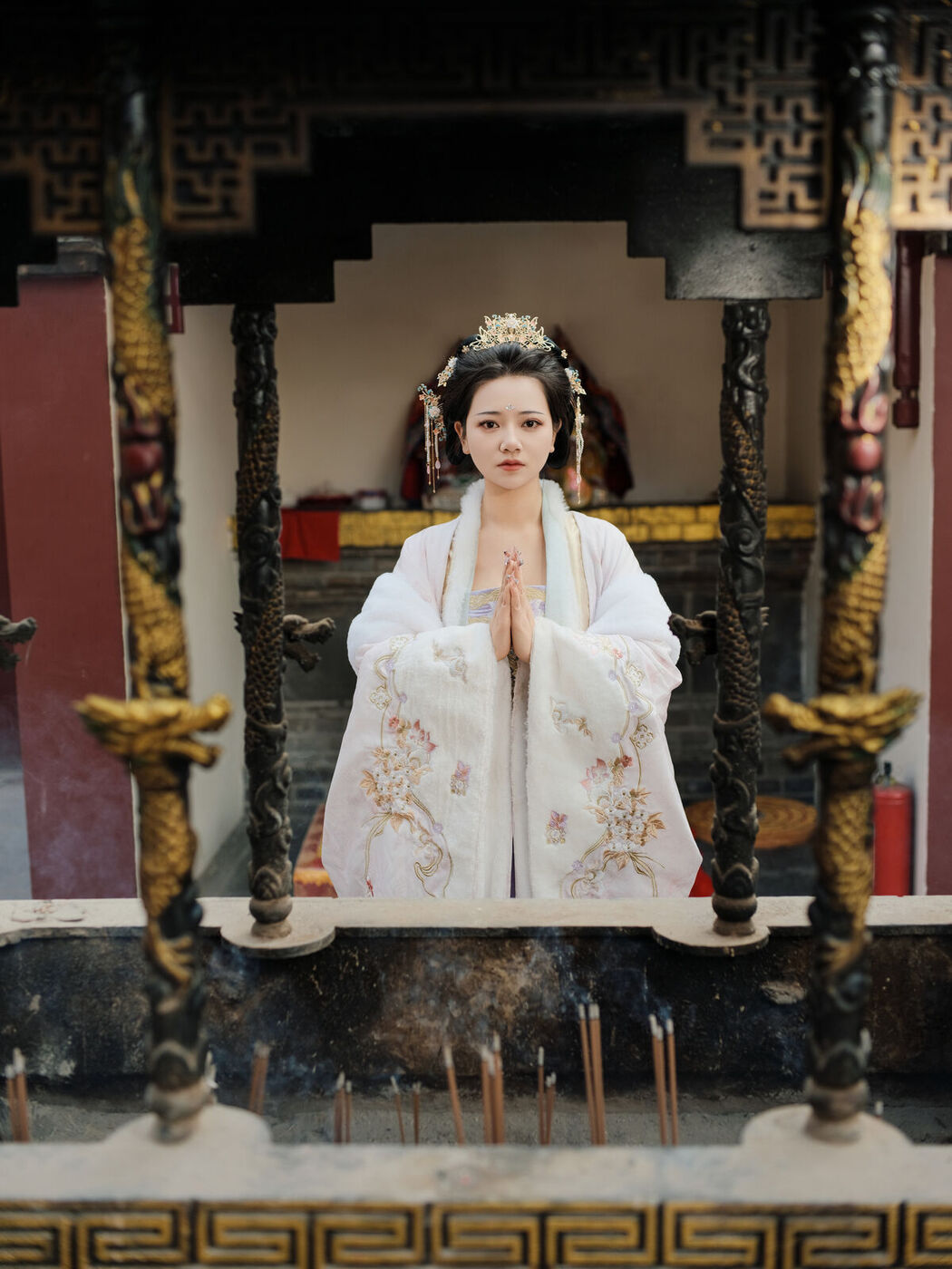 YiTuYu艺图语 Vol.8236 媛媛 (26P)