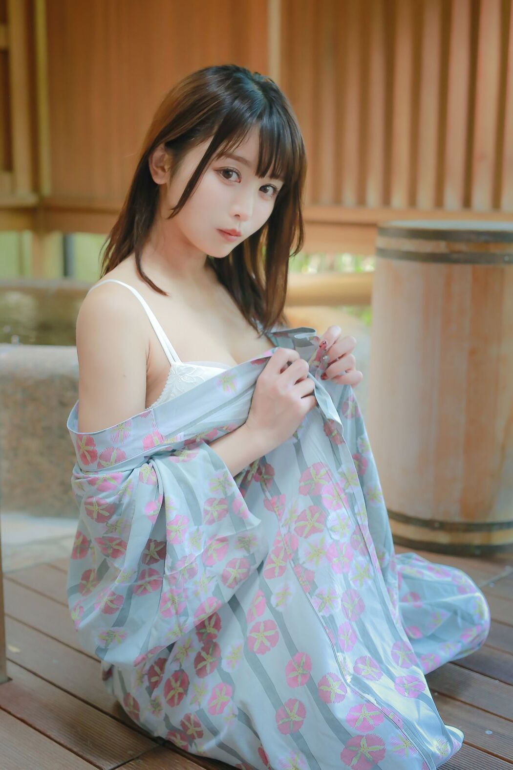 Coser@いくみ 193iKkyu3 &#8211; Ikumi いくみ Ikumi to Onsen いくみと温泉 Part3 (51P)